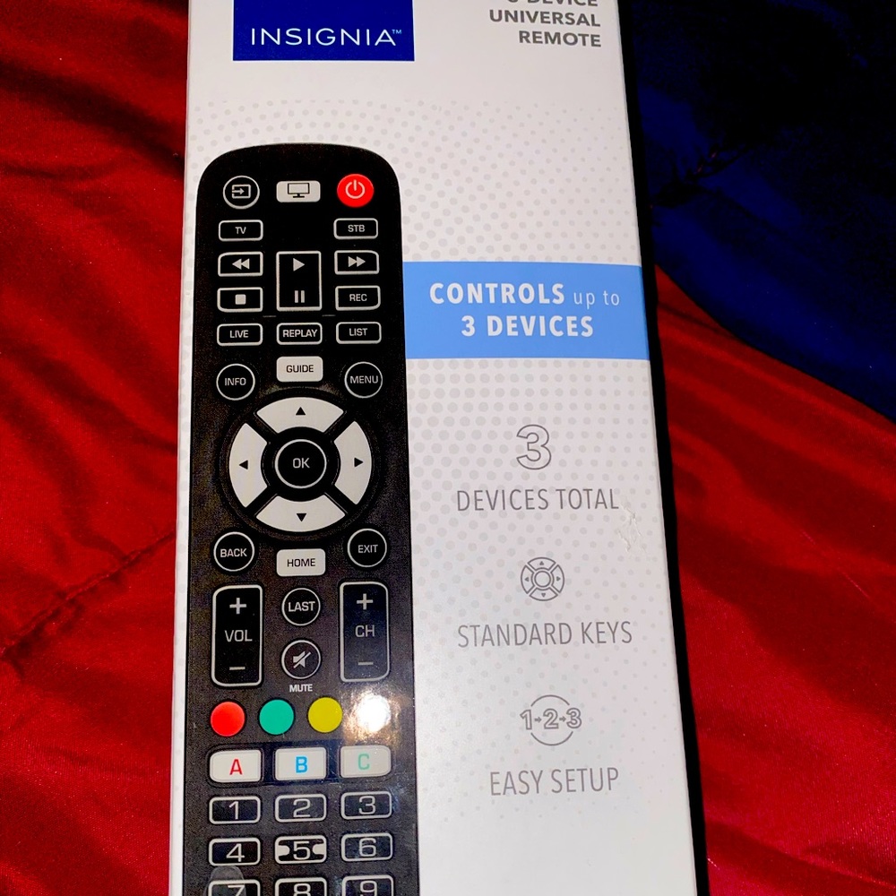 Insignia 3-Device Universal Remote - New